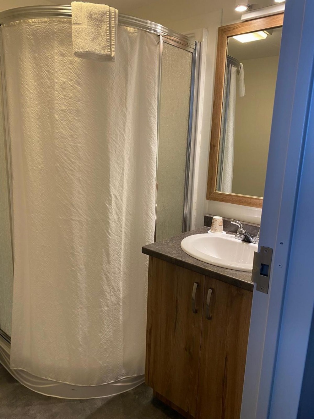 Room image 3